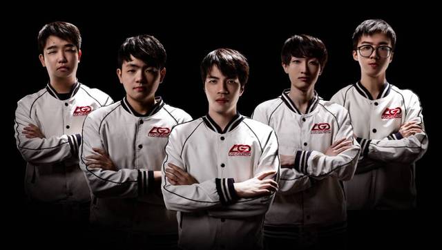 郑钦文展现 郑钦文展现