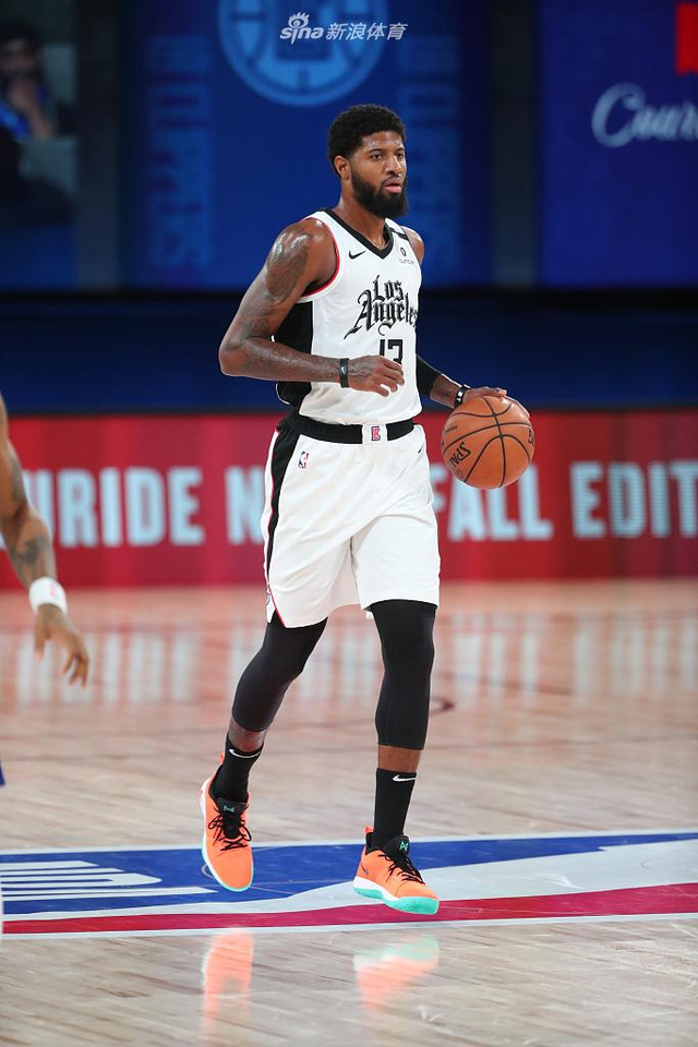 营脱颖而出 营脱颖而出